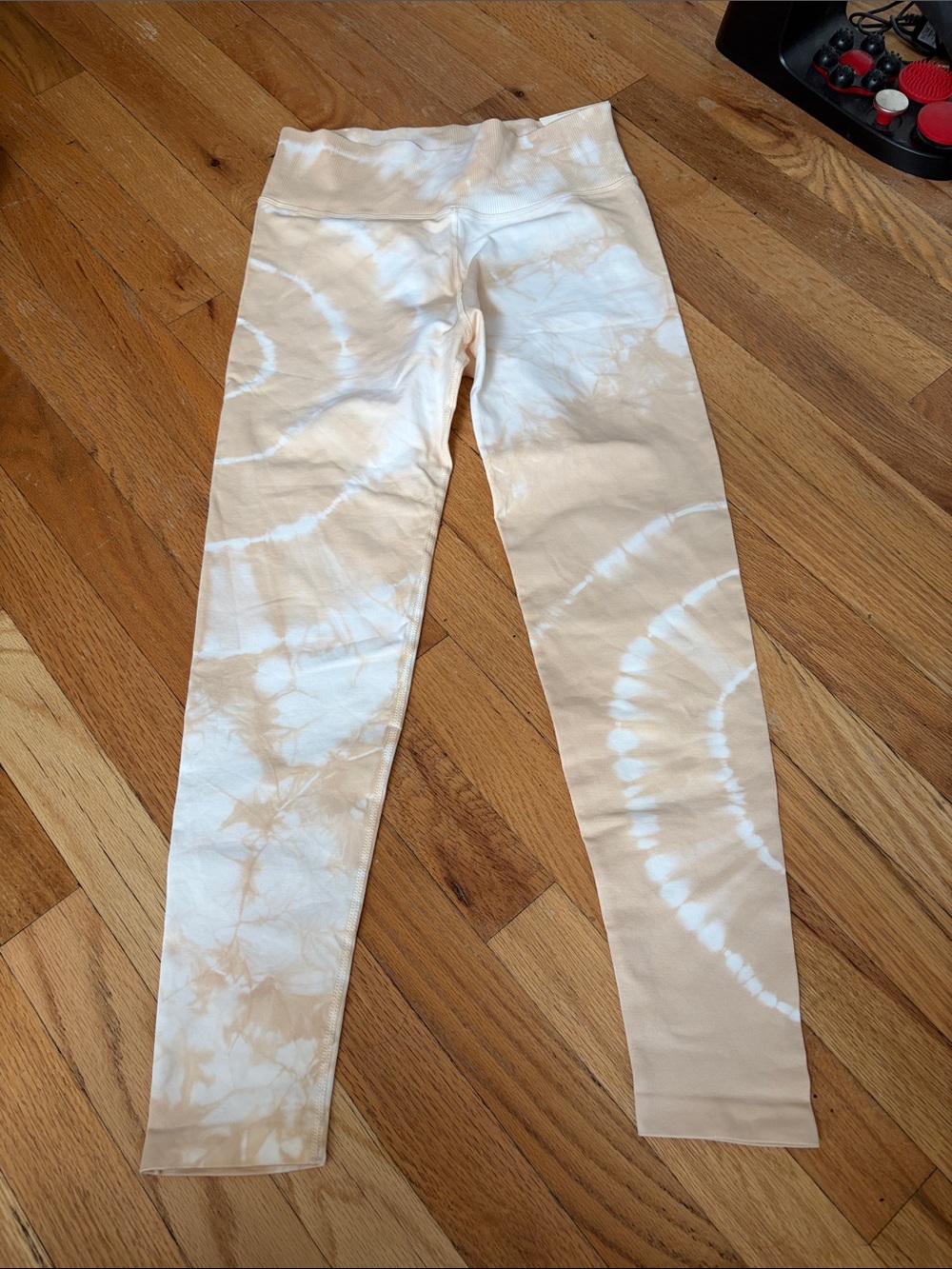 offline high rise 7/8 leggings tie dye peach sz small womens nwt